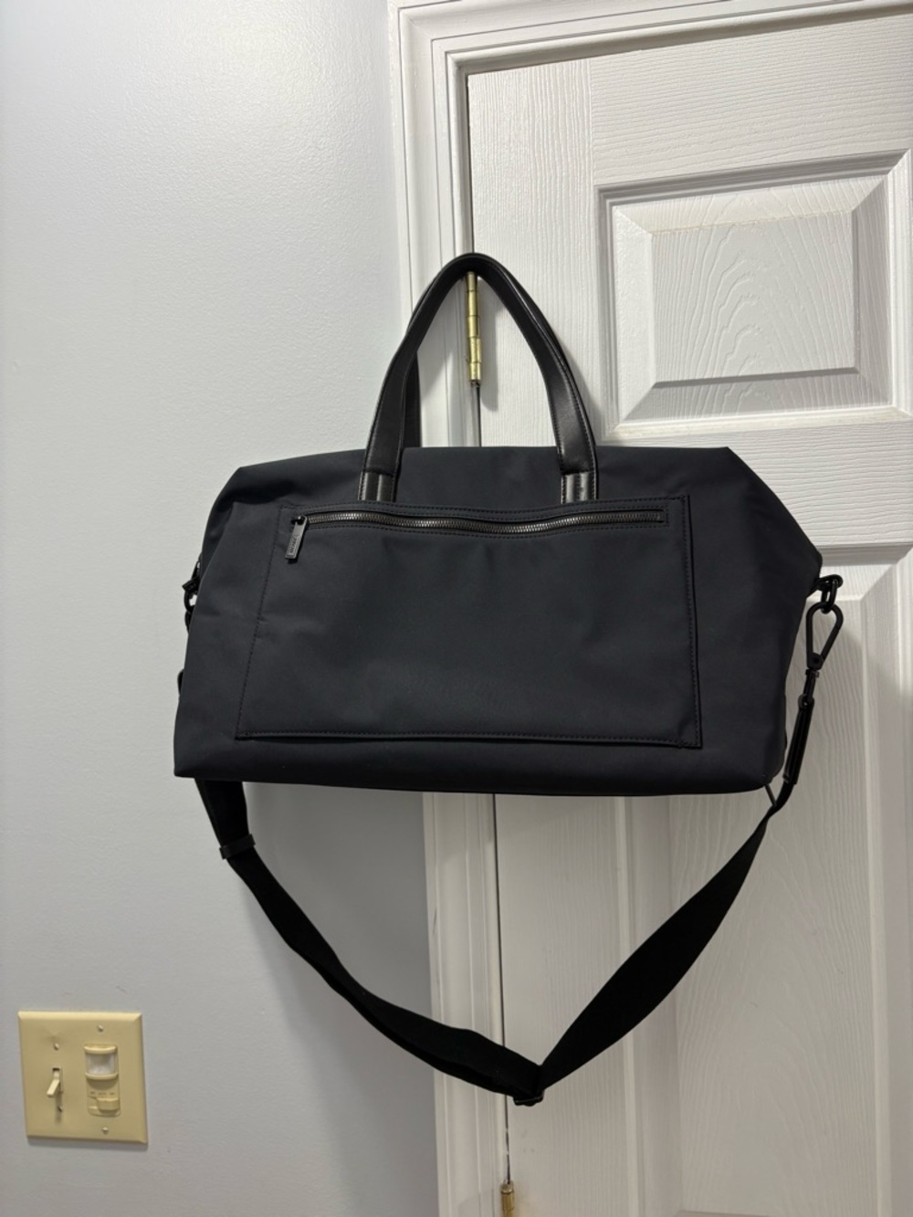 Away The Everywhere Bag in Navy Blue/ Black